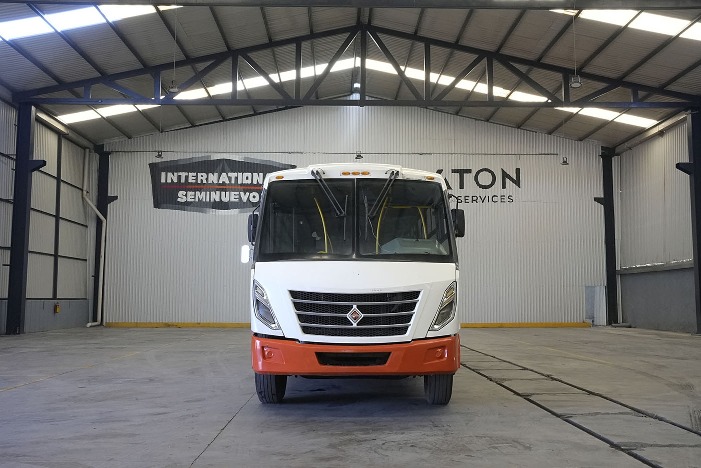 Unidad seminueva INTERNATIONAL 4700SFC 182HP 6VEL 207W