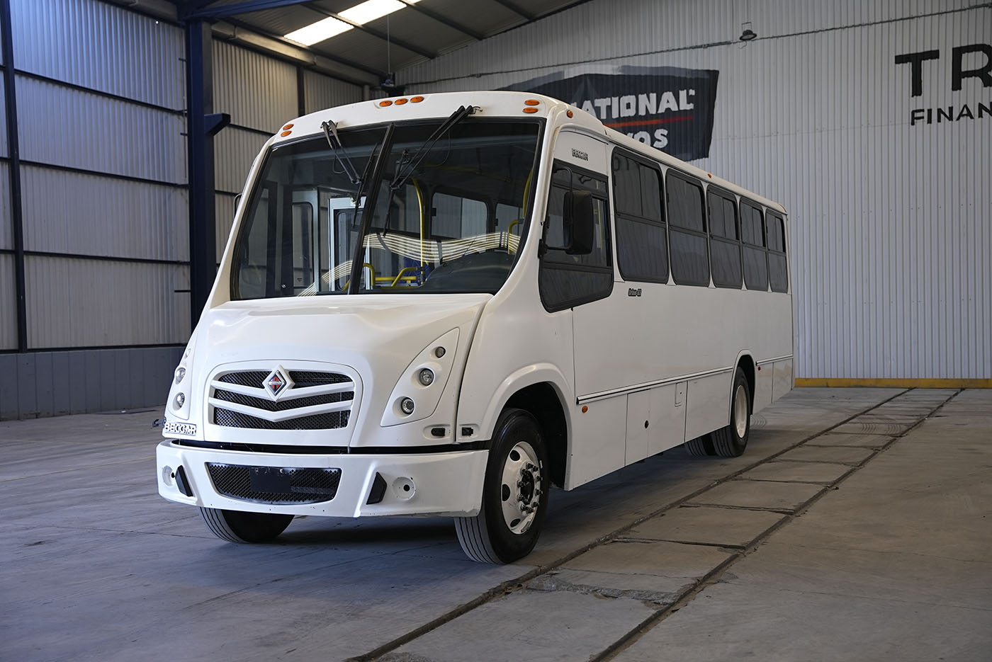 Unidad seminueva INTERNATIONAL SCD MWM - 222 HP 7.2 236 WB (4700 SFC)