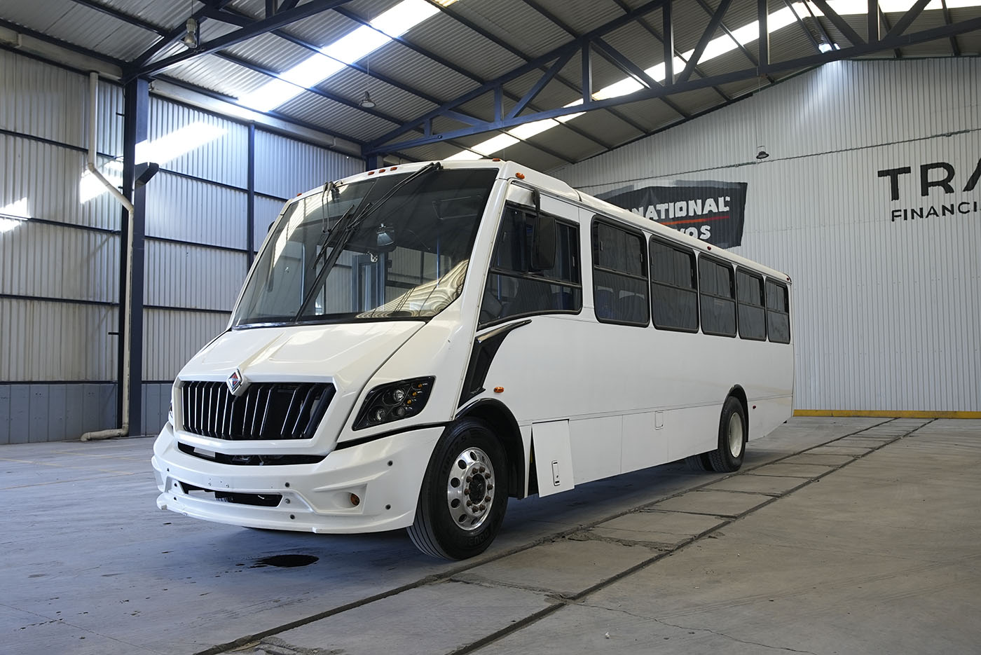 Unidad seminueva INTERNATIONAL SCD MWM - 222 HP 236 WB (4700 SFC)