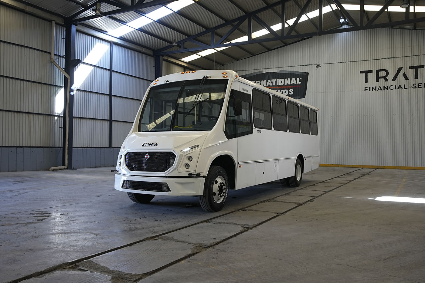 Unidad seminueva INTERNATIONAL SCD MWM - 222 HP 236 WB (4700 SFC)