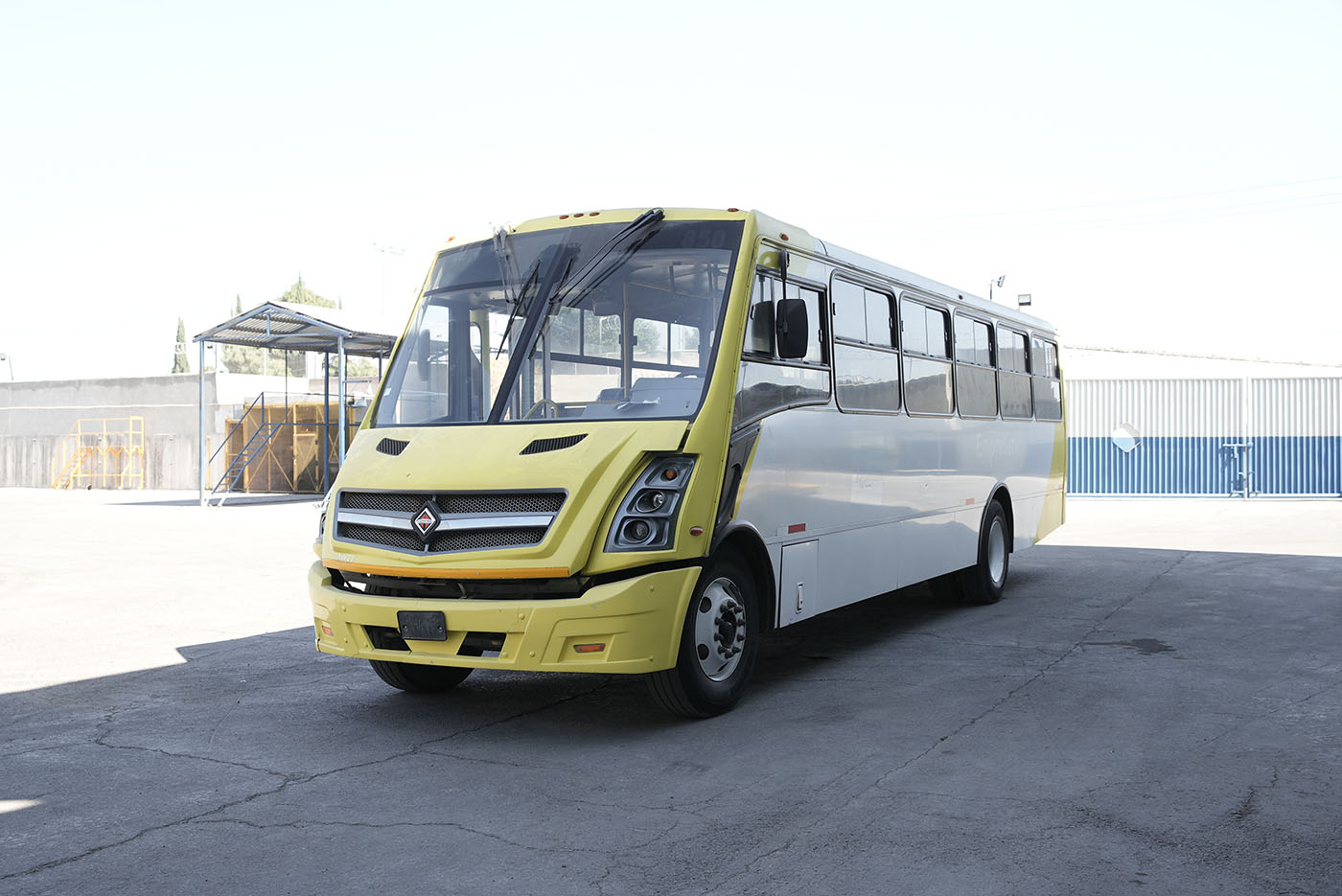 Unidad seminueva INTERNATIONAL 4700SFC 222HP MXF7.2 6VEL 236WB