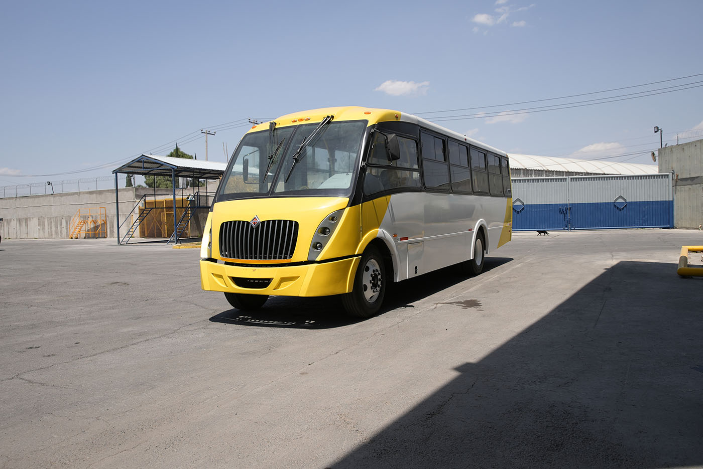 Unidad seminueva INTERNATIONAL 4700SFC 182HP MXF4.8 6VEL