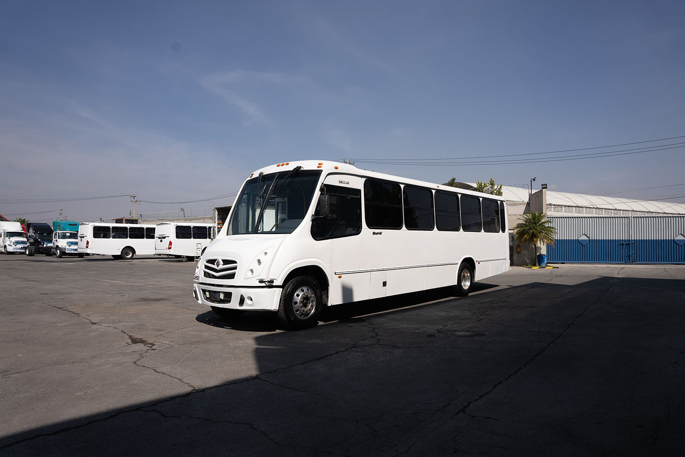 Unidad seminueva INTERNATIONAL CHASIS PASAJE SCD 220 MAXXFORCE 7.2 / 254WB