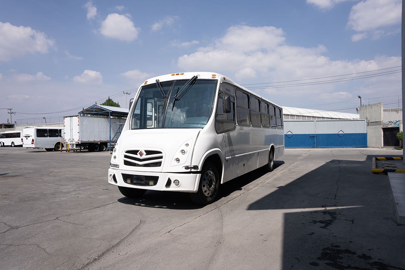 Unidad seminueva INTERNATIONAL CHASIS PASAJE SCD 220 MAXXFORCE 7.2 / 254WB