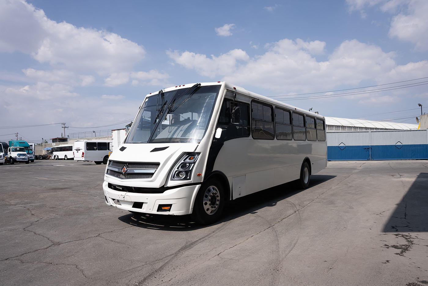 Unidad seminueva INTERNATIONAL CHASIS PASAJE SCD 220 MAXXFORCE 7.2 / 236WB