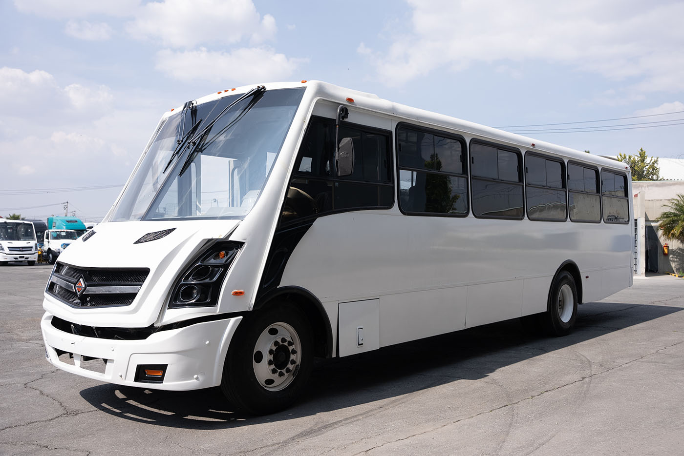 Unidad seminueva INTERNATIONAL CHASIS PASAJE SCD 220 MAXXFORCE 7.2 / 236WB