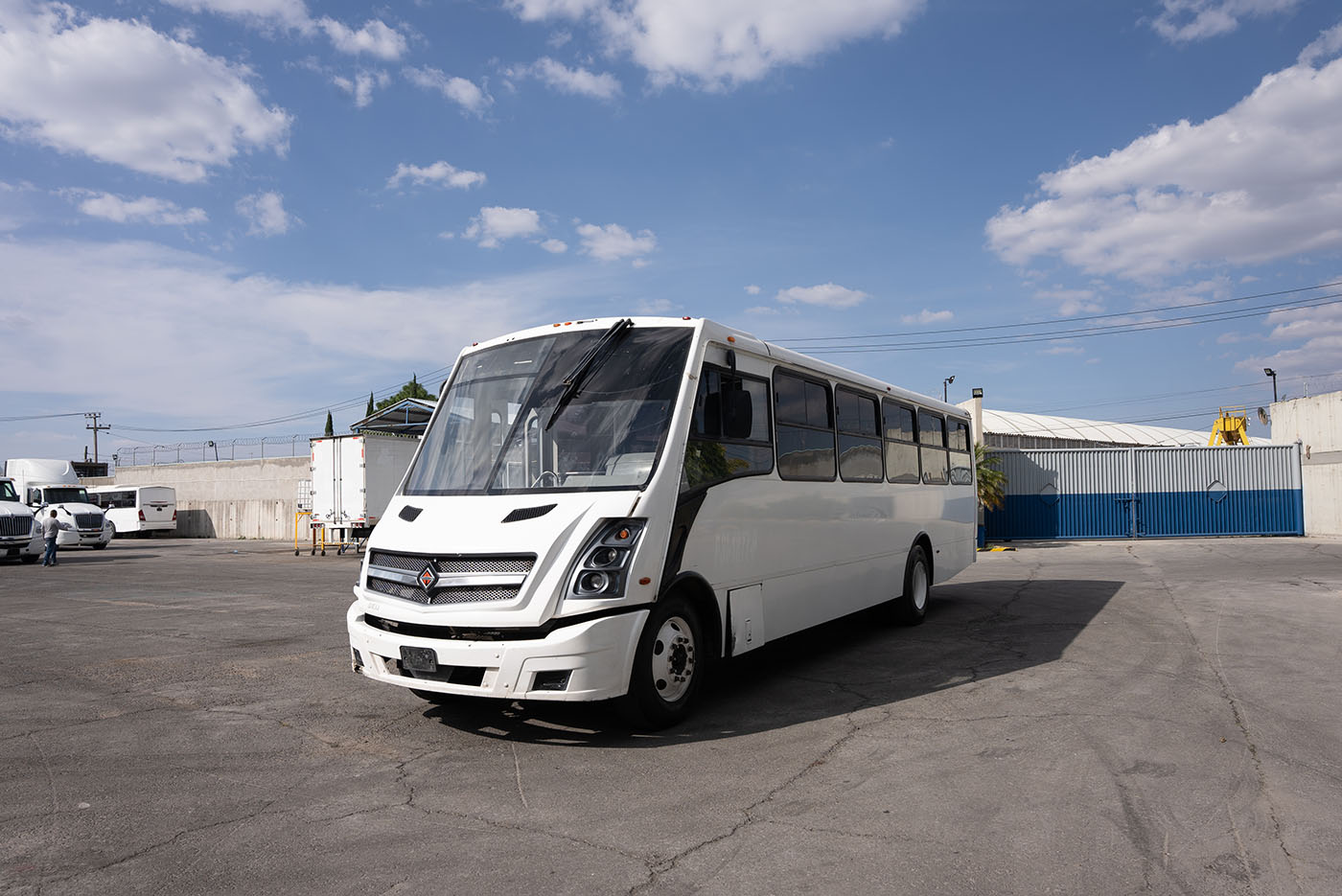 Unidad seminueva INTERNATIONAL CHASIS PASAJE SCD 220 MAXXFORCE 7.2 / 236WB