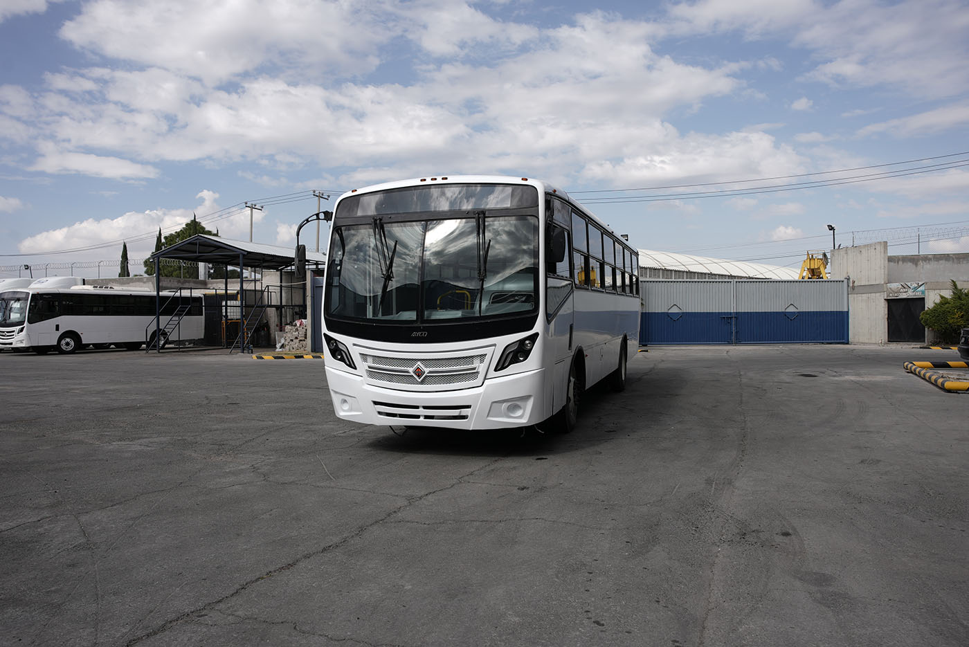 Unidad seminueva INTERNATIONAL 4700 FE EURO V CON CLIMA CLIBUS MOD. POLAR BEAR