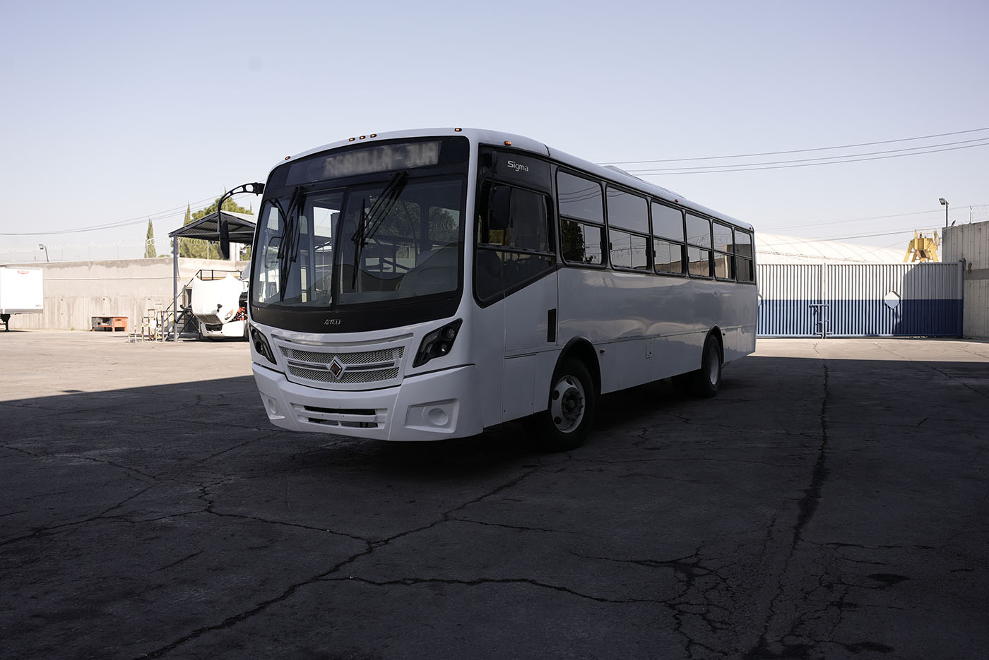 Unidad seminueva INTERNATIONAL 4700 FE EURO V CON CLIMA CLIBUS MOD. POLAR BEAR