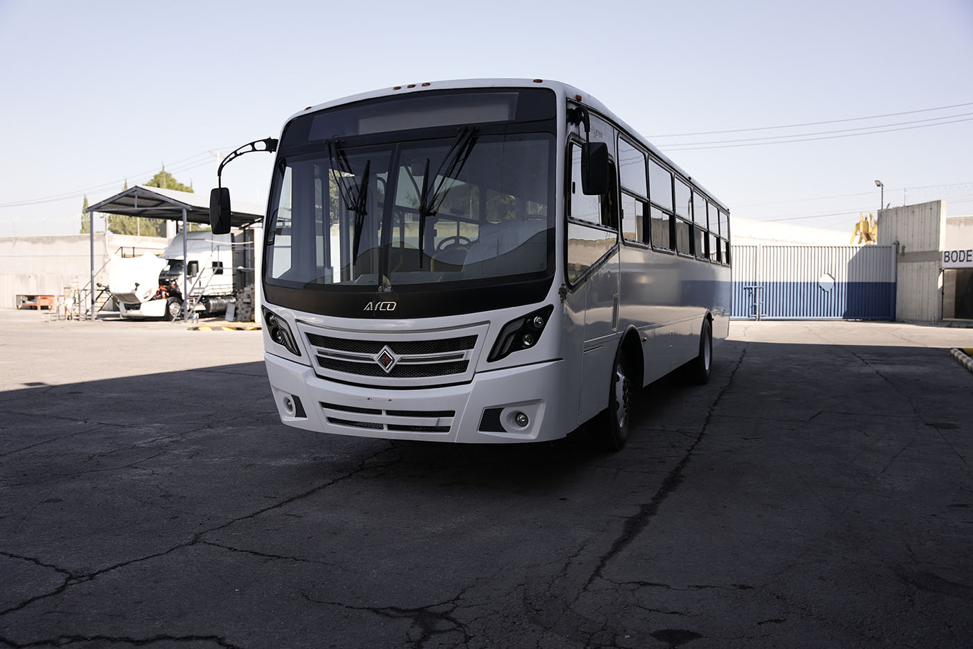 Unidad seminueva INTERNATIONAL 4700FE EURO V CON CLIMA CARRIER MOD. AC353 G4. II