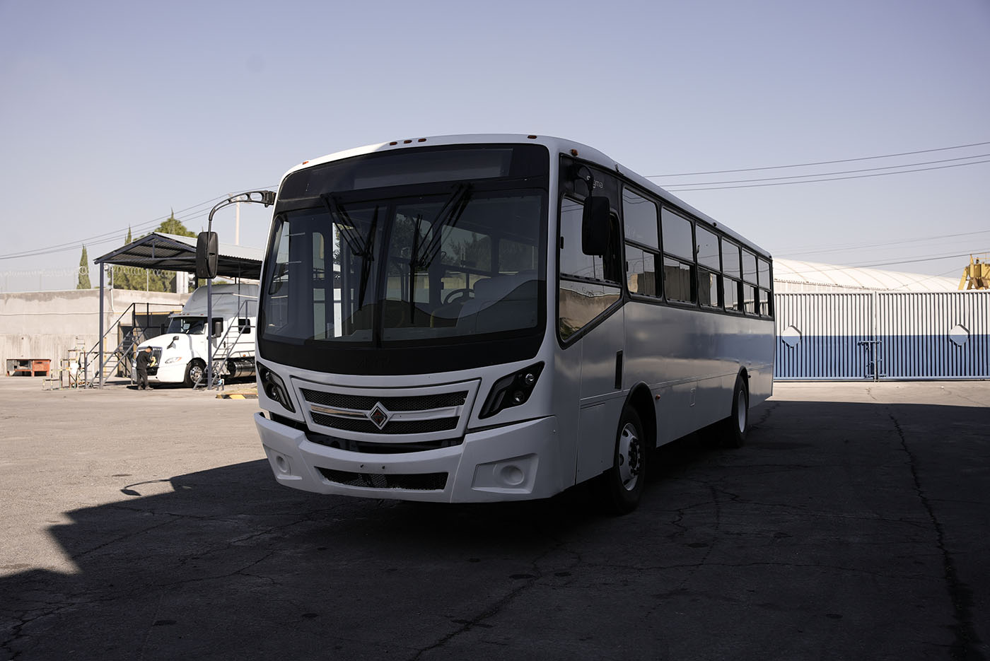 Unidad seminueva INTERNATIONAL 4700FE EURO V CON CLIMA CARRIER MOD. AC353 G4. II