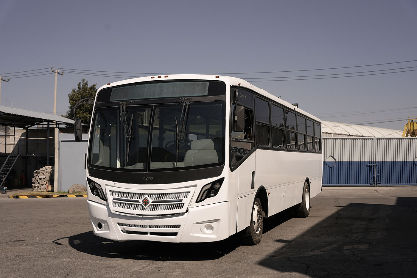 Unidad seminueva INTERNATIONAL 4700 FE EURO V CON CLIMA CLIBUS MOD. POLAR BEAR