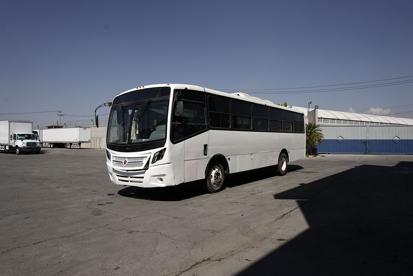Unidad seminueva INTERNATIONAL 4700 FE EURO V CON CLIMA CLIBUS MOD. POLAR BEAR