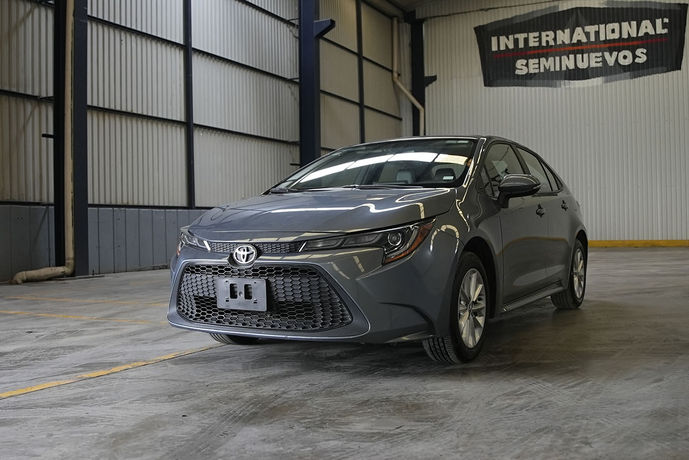 Unidad seminueva INTERNATIONAL COROLLA AZUL
