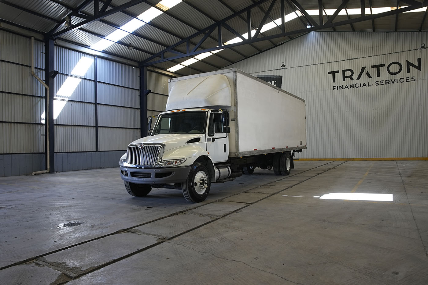 Unidad seminueva INTERNATIONAL 4300 DT466 210HP