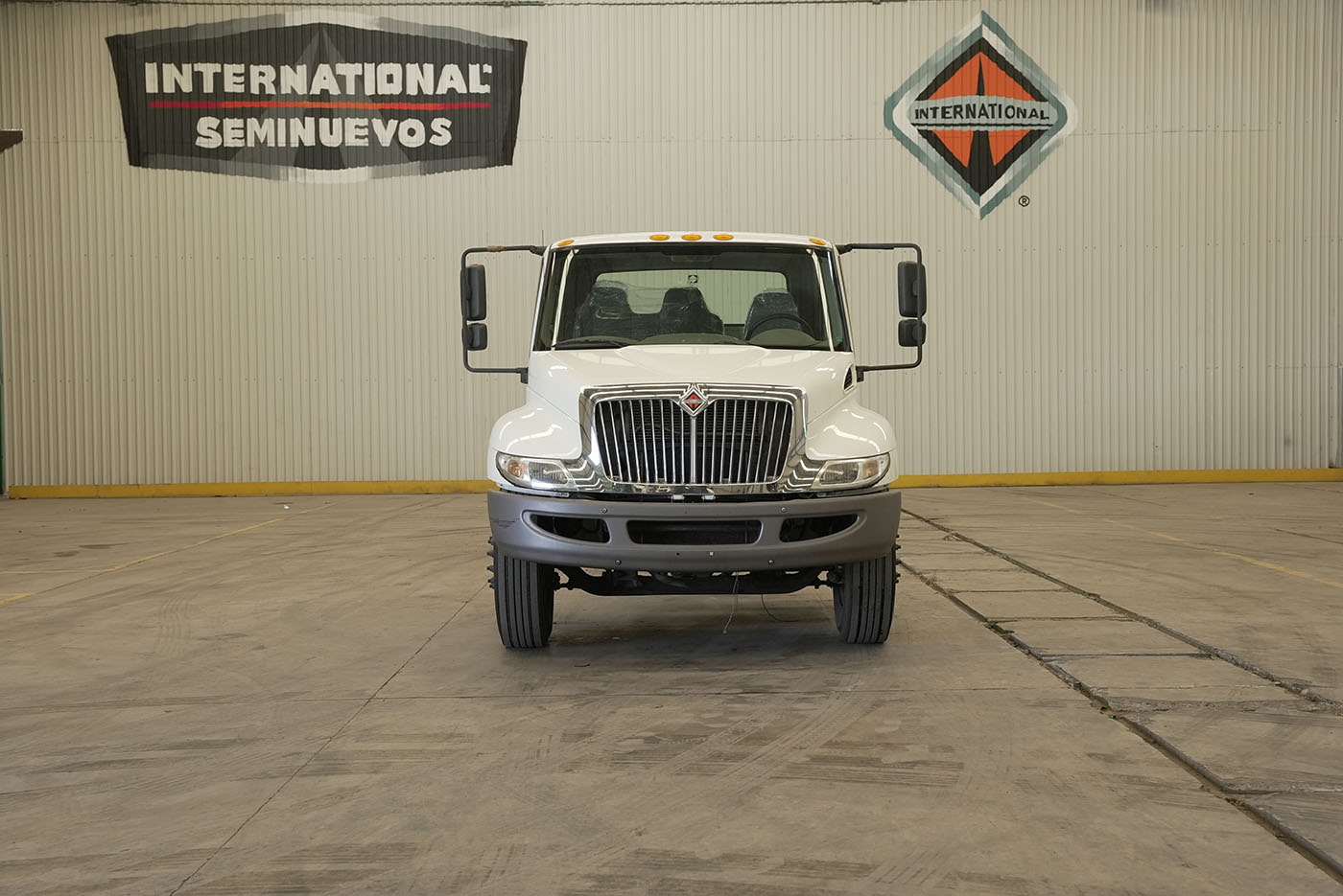 Unidad seminueva INTERNATIONAL 4300 SBA 4X2 6VEL