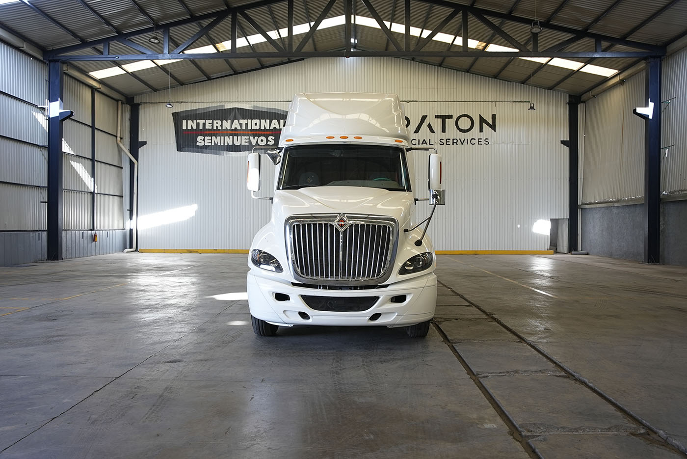 Unidad seminueva INTERNATIONAL PROSTAR 450HP ISX HI-RISE