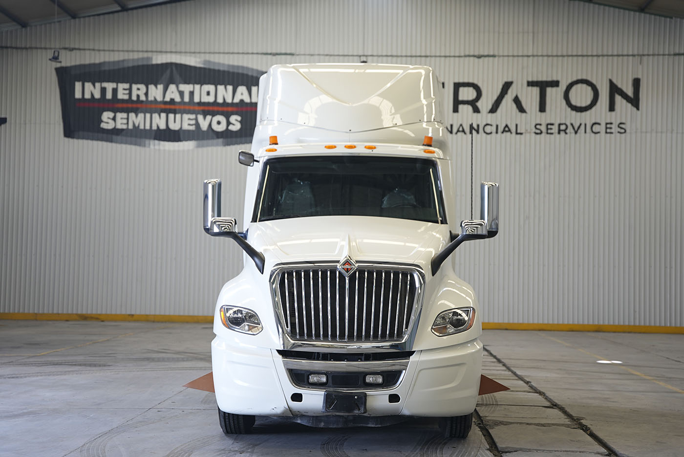 Unidad seminueva INTERNATIONAL LT625 6x4