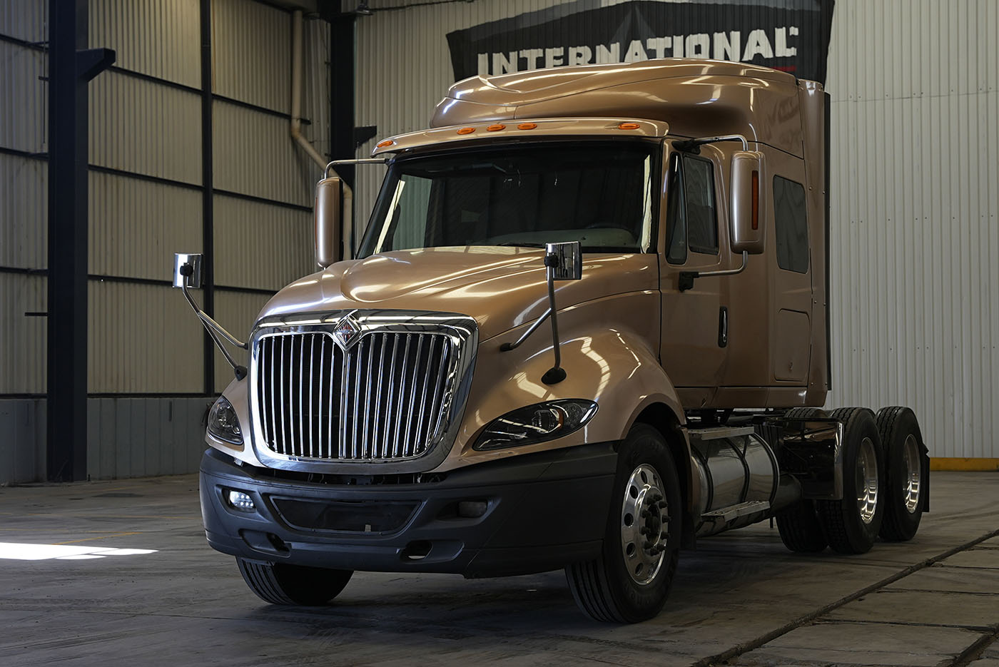 Unidad seminueva INTERNATIONAL PROSTAR HI-RISE