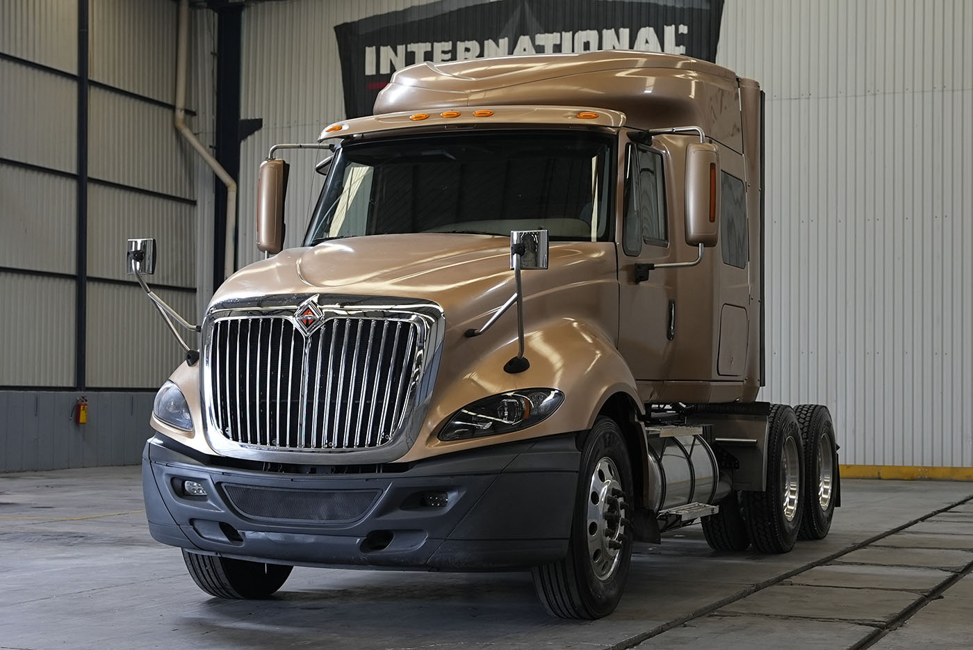 Unidad seminueva INTERNATIONAL PROSTAR QUINTA RUEDA