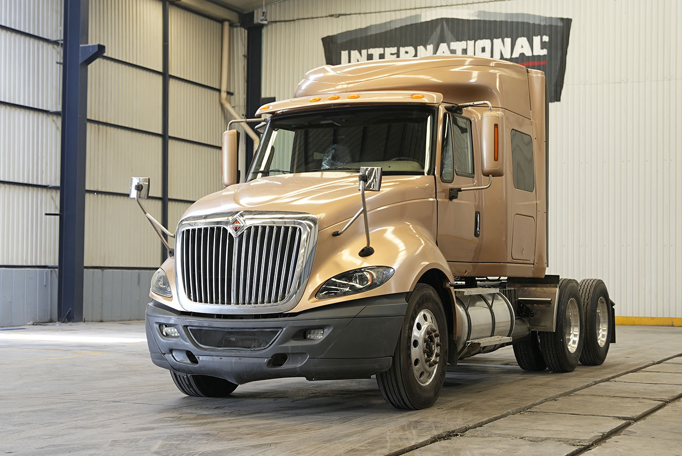 Unidad seminueva INTERNATIONAL PROSTAR 450HP-ISX-HI-RISE