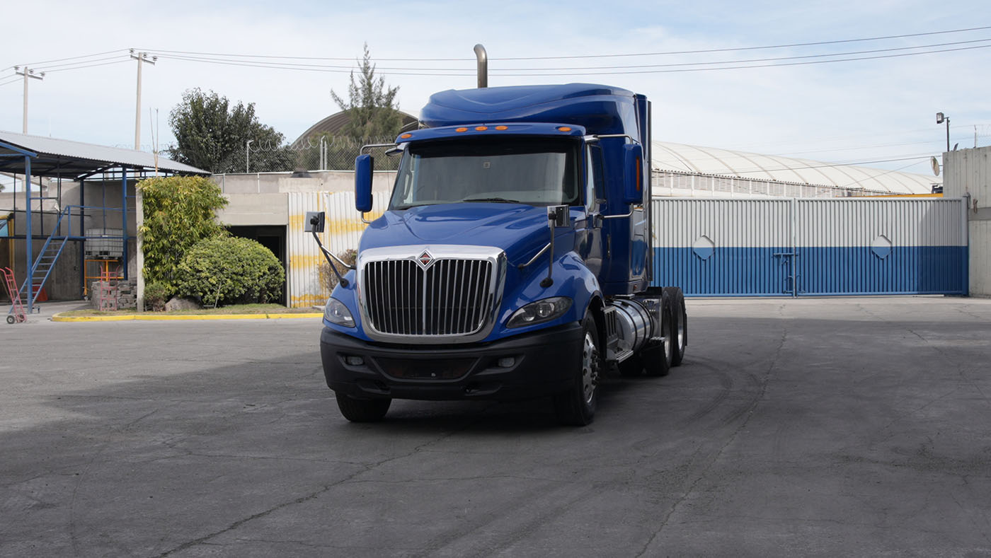 Unidad seminueva INTERNATIONAL PROSTAR QUINTA RUEDA ULTR