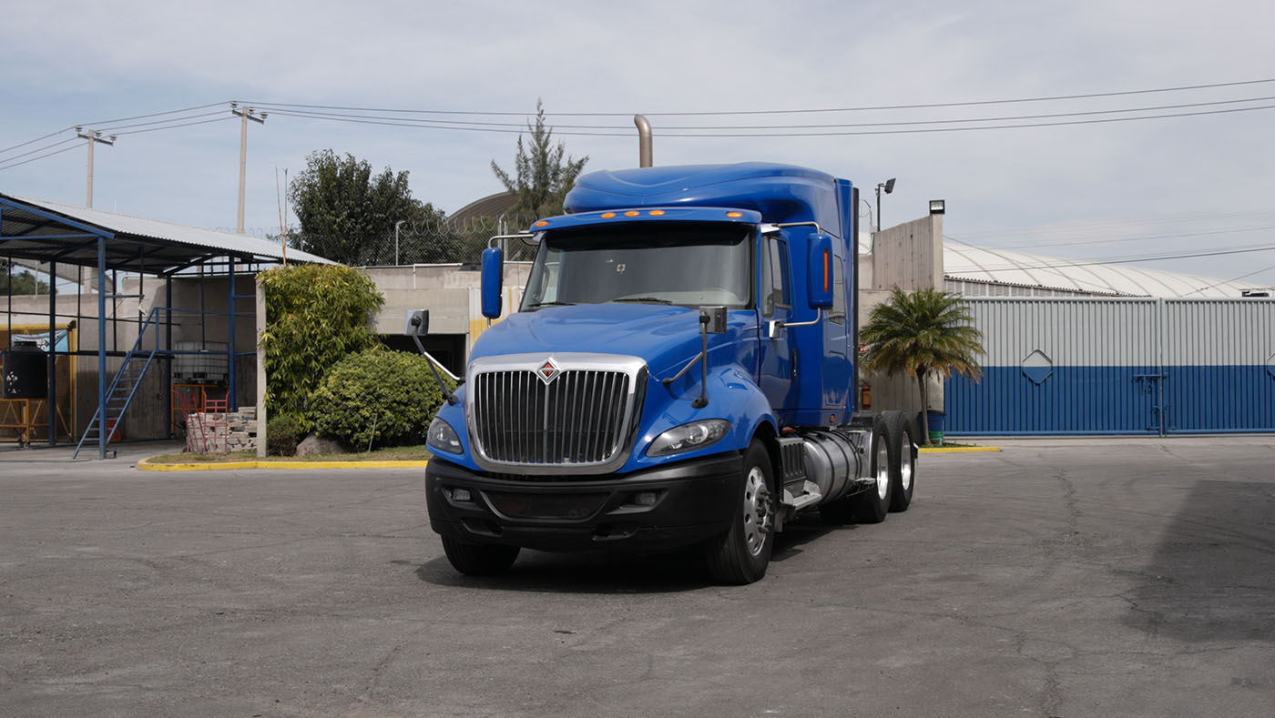 Unidad seminueva INTERNATIONAL PROSTAR QUINTA RUEDA ULTR