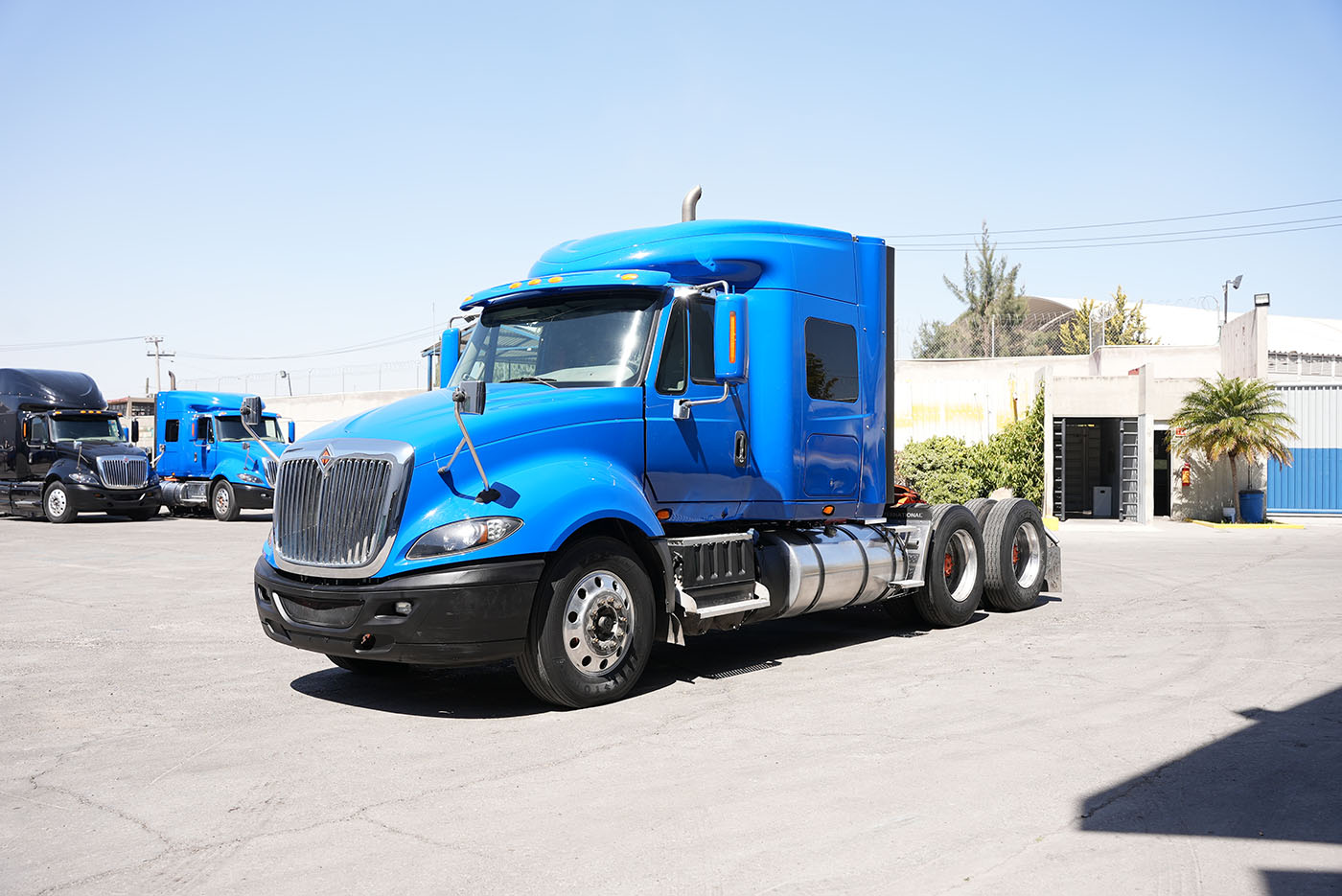 Unidad seminueva INTERNATIONAL PROSTAR QUINTA RUEDA ULTR