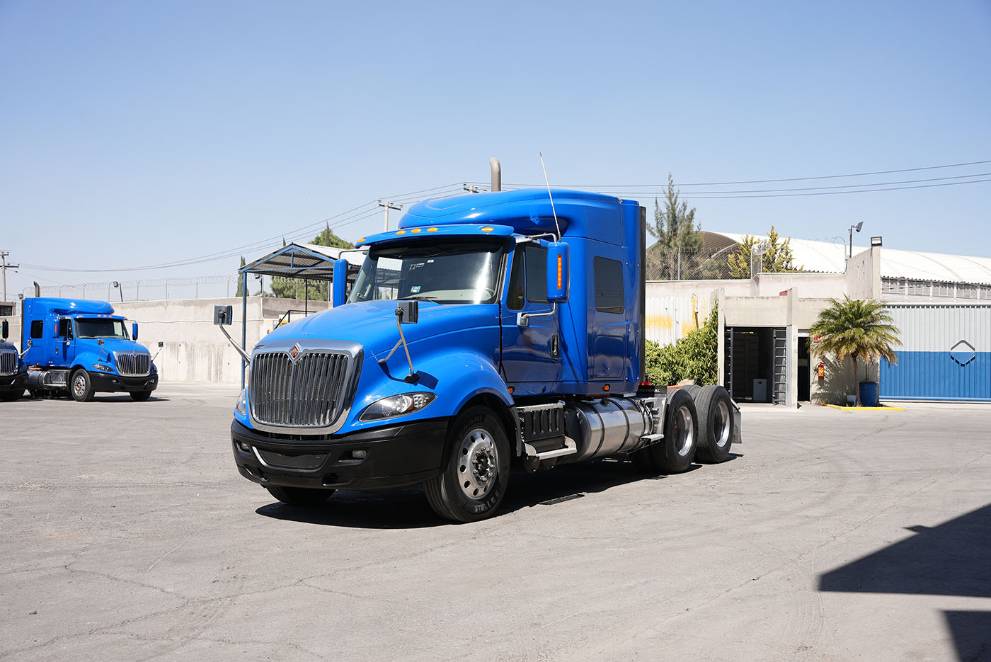 Unidad seminueva INTERNATIONAL PROSTAR QUINTA RUEDA ULTR