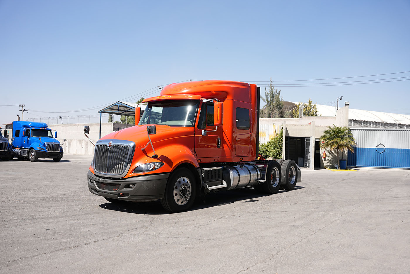 Unidad seminueva INTERNATIONAL PROSTAR QUINTA RUEDA ULTR