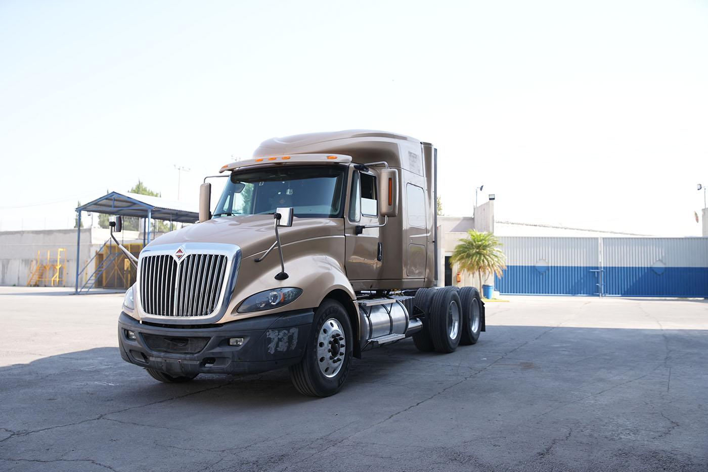 Unidad seminueva INTERNATIONAL PROSTAR 450HP ISX HI-RISE