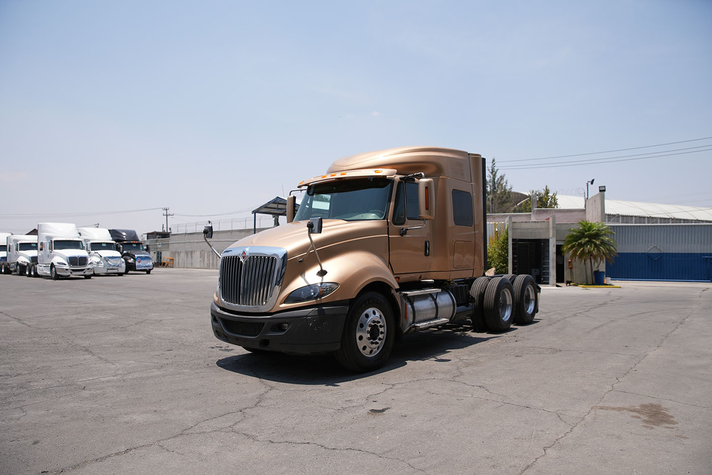 Unidad seminueva INTERNATIONAL PROSTAR 450HP ISX HI-RISE