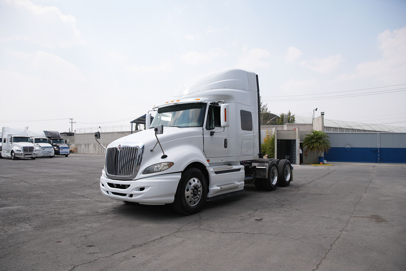 Unidad seminueva INTERNATIONAL PROSTAR HI-RISE EPA