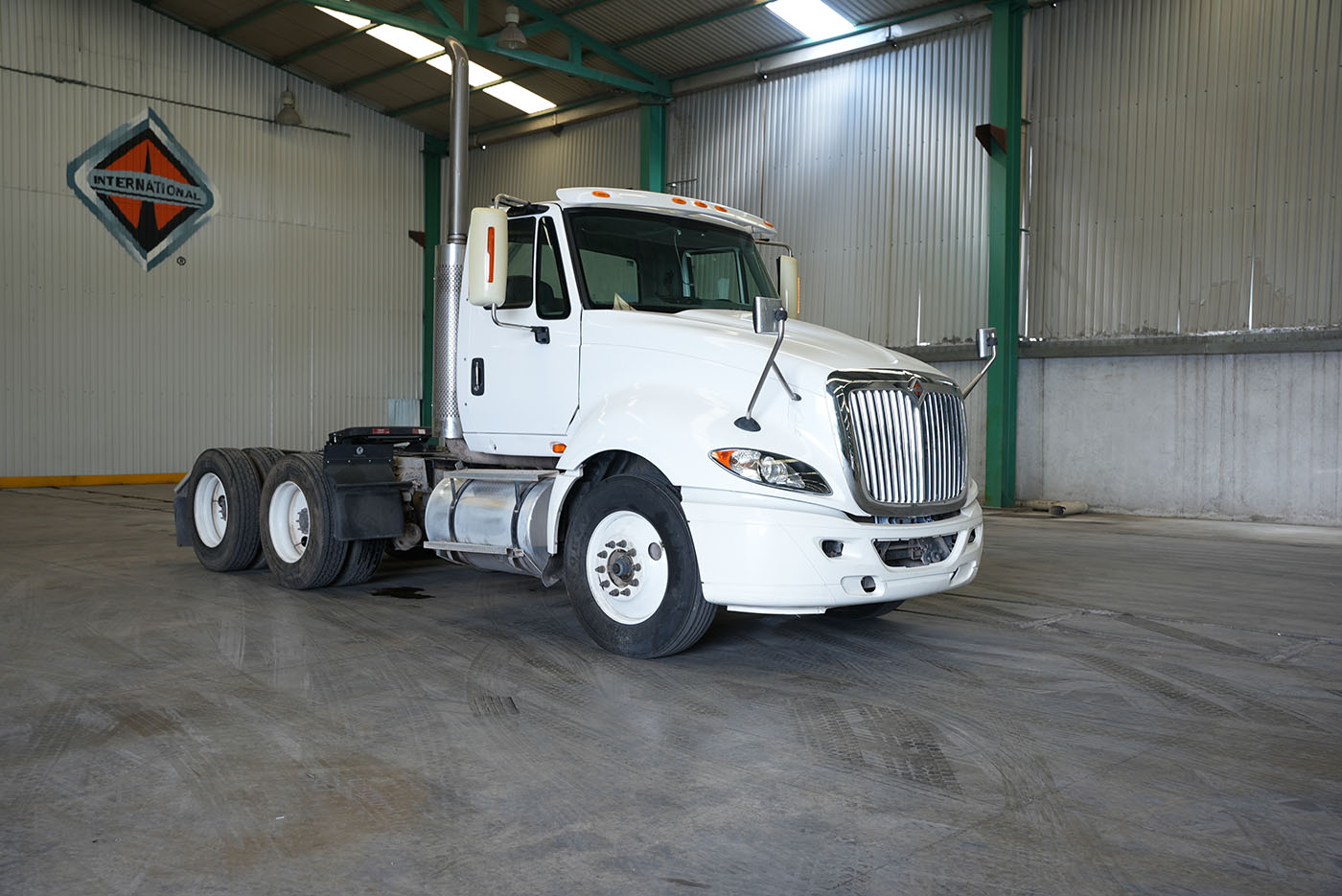 Unidad seminueva INTERNATIONAL PROSTAR 450 DAY-CAB 6X4