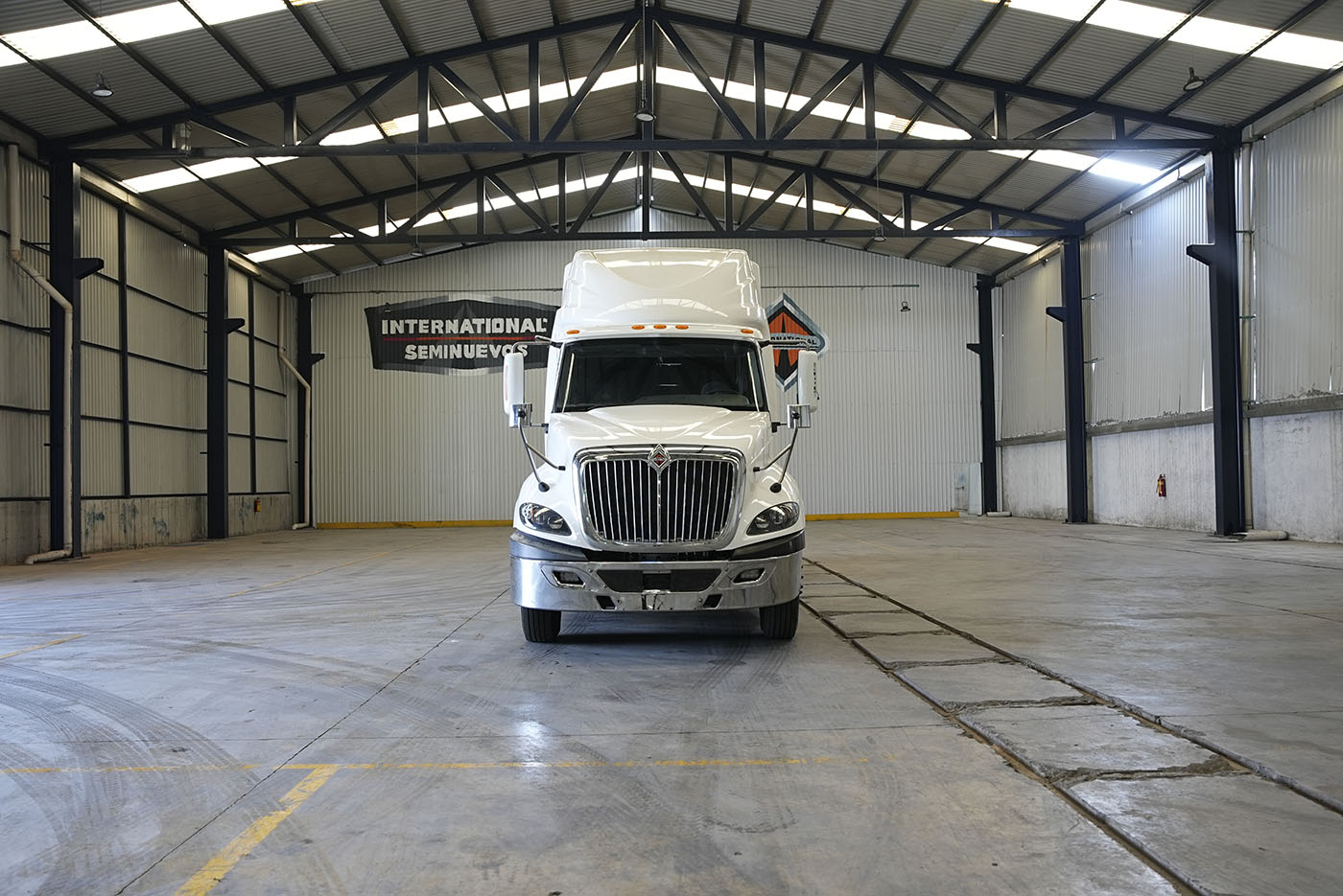 Unidad seminueva INTERNATIONAL PROSTAR SKY RISE