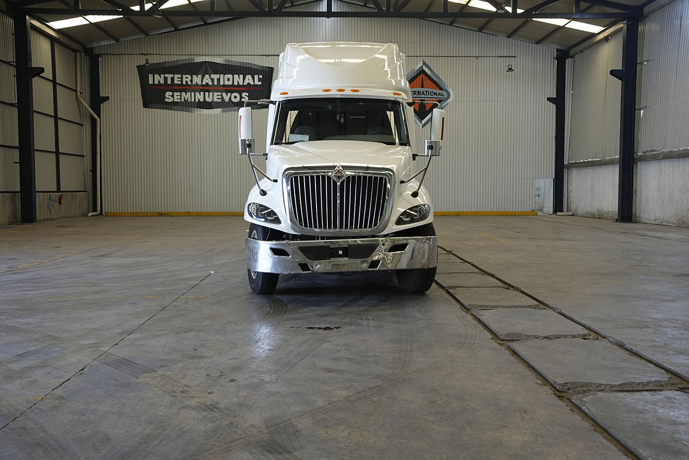 Unidad seminueva INTERNATIONAL PROSTAR SKY RISE