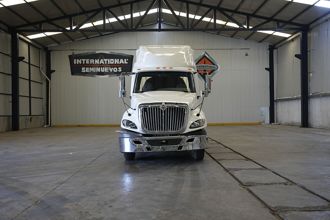 Unidad seminueva INTERNATIONAL PROSTAR SKY RISE