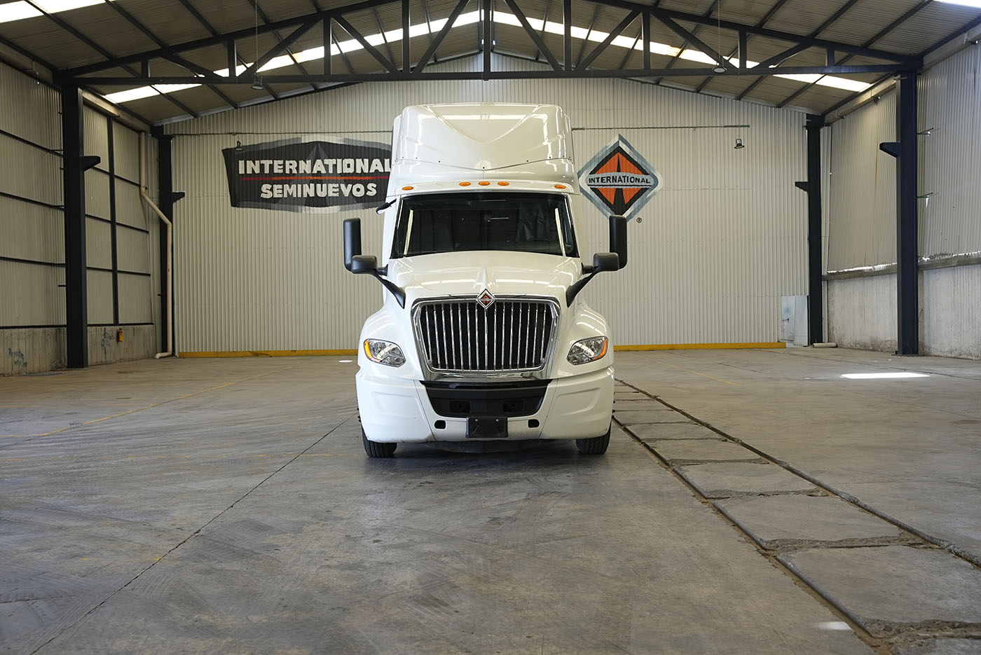 Unidad seminueva INTERNATIONAL LT625 X15 EURO V