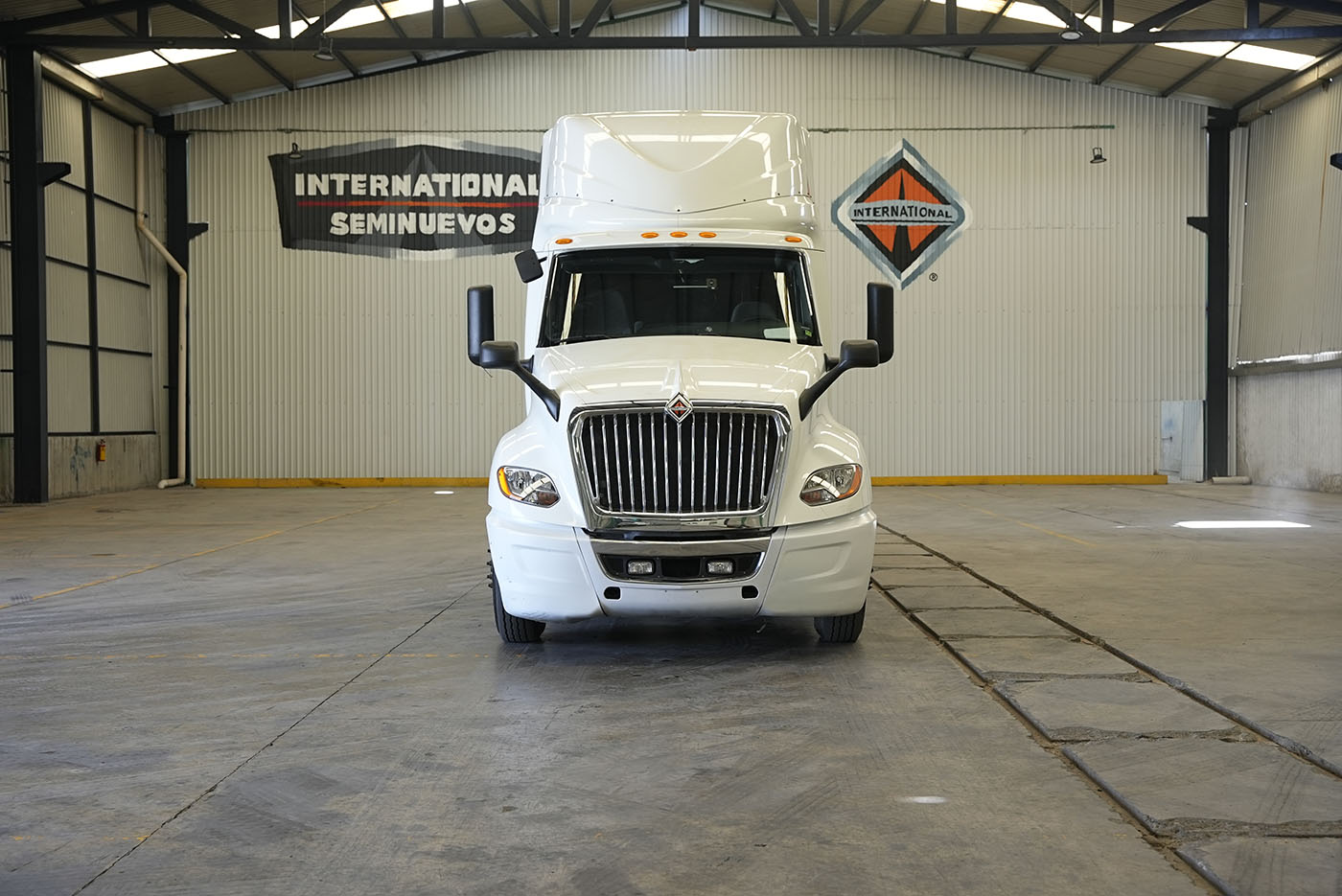 Unidad seminueva INTERNATIONAL LT625 X15 EURO V