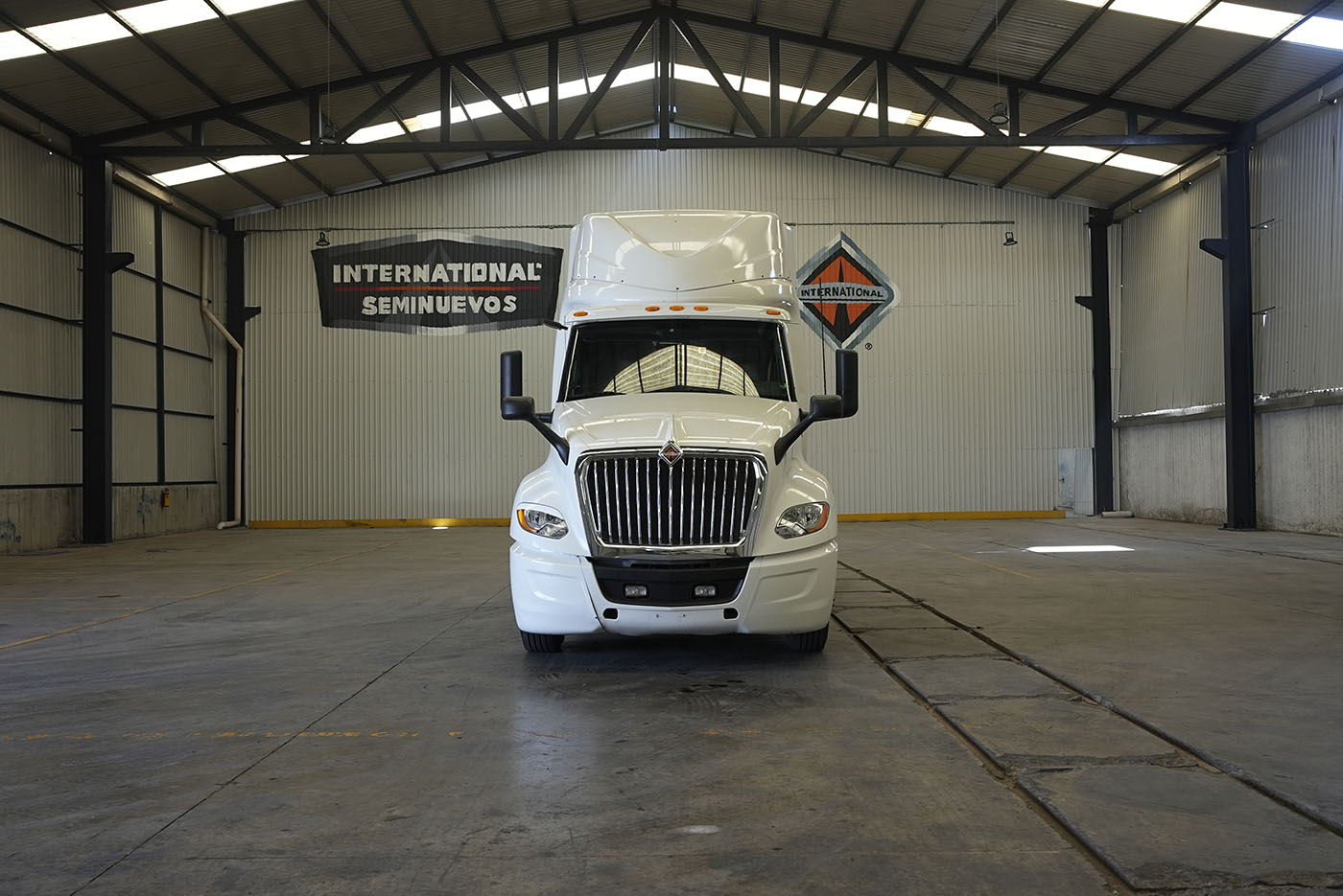 Unidad seminueva INTERNATIONAL LT625 X15 EURO V