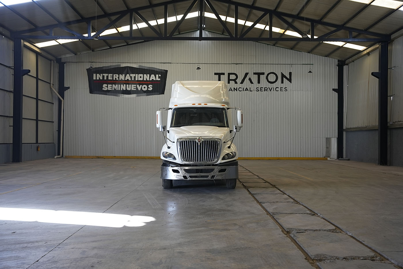 Unidad seminueva INTERNATIONAL PROSTAR SKY RISE