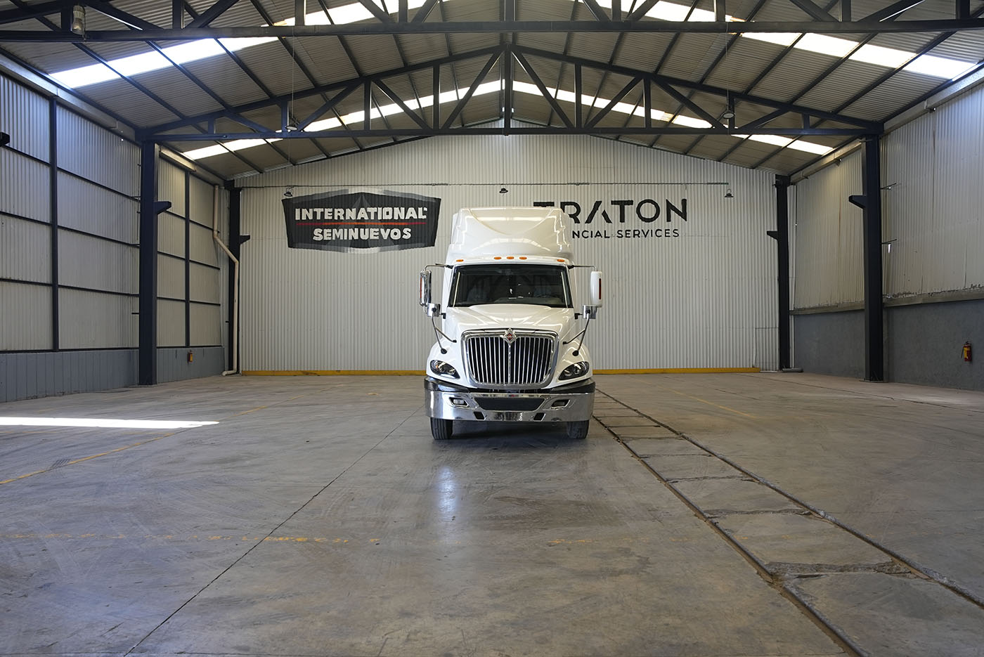 Unidad seminueva INTERNATIONAL PROSTAR SKY RISE