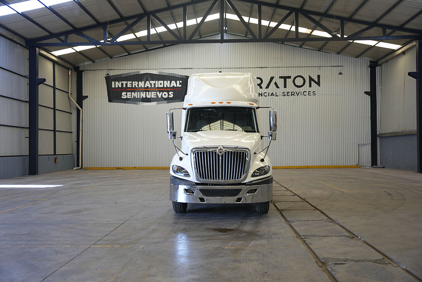 Unidad seminueva INTERNATIONAL PROSTAR 450HP ISX HI-RISE