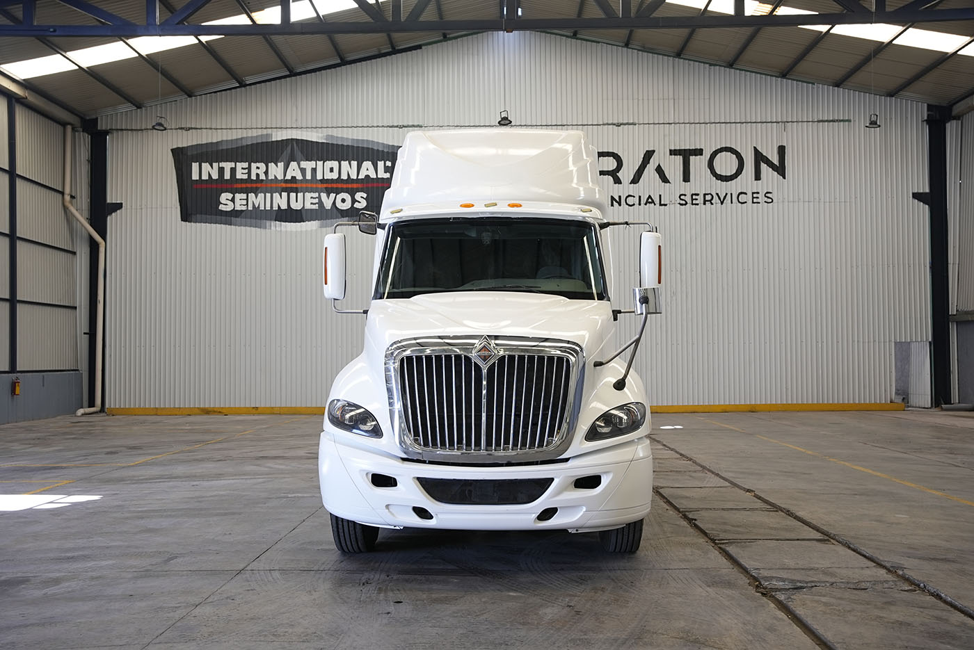 Unidad seminueva INTERNATIONAL PROSTAR 450 HP ISX SKY-RISE